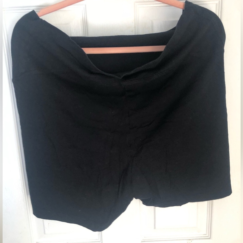 Old navy maternity shorts